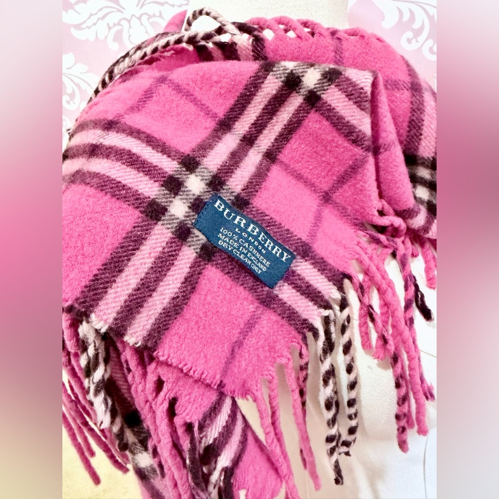 Burberry Pink Cashmere Nova Check Fringe Scarf - Picture 5 of 5